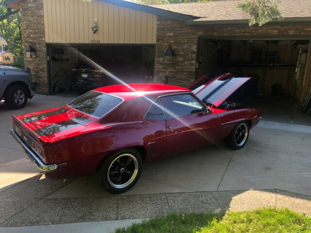 1969 Chevrolet Camaro RS - photo 2
