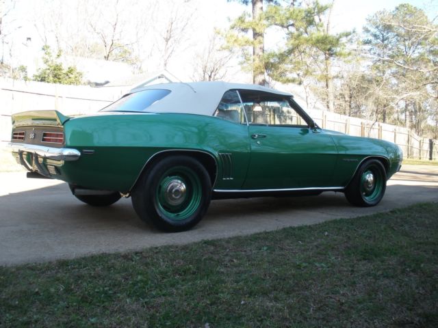 1969 Chevrolet Camaro RS - photo 3