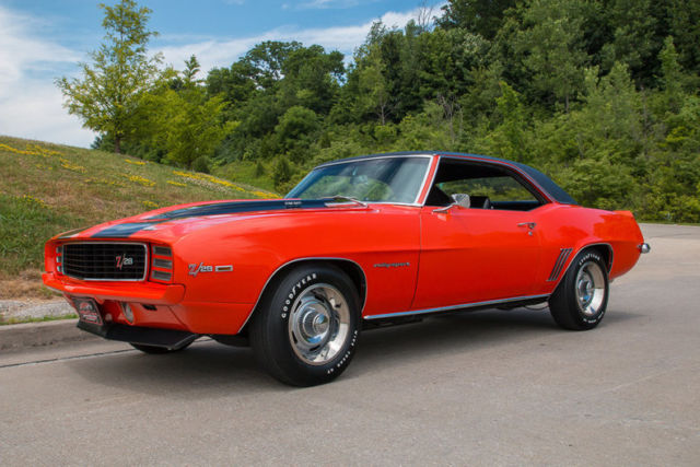 1969 Camaro RS/Z28 302 V8 4 Speed X33 Hugger Orange Enduro Bumper 1969 Chevrolet Camaro RS/ Z28