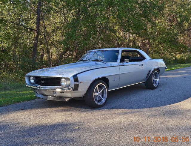 1969 CAMARO SS 396 4SPD PS PDB STRAIGHT SOLID BEAUTIFUL CORTEZ SILVER NICE CAR 1969 Chevrolet Camaro SS 396 4SPD PS PDB