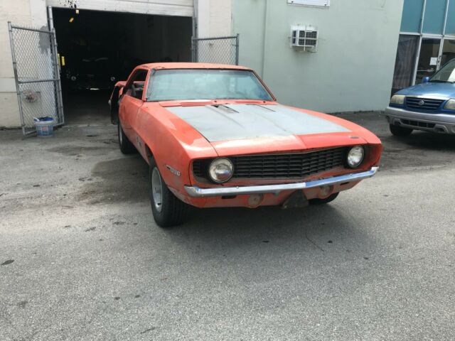 1969 Chevrolet Camaro SS 396 - photo 3