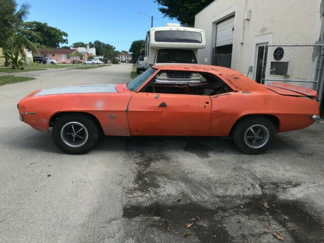 1969 Chevrolet Camaro SS 396 - photo 4