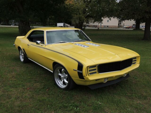 1969 Camaro SS Retro Rod Late Model LT1, 700 R4, Trans Ford 9inch, 4 wheel disc 1969 Chevrolet Camaro SS