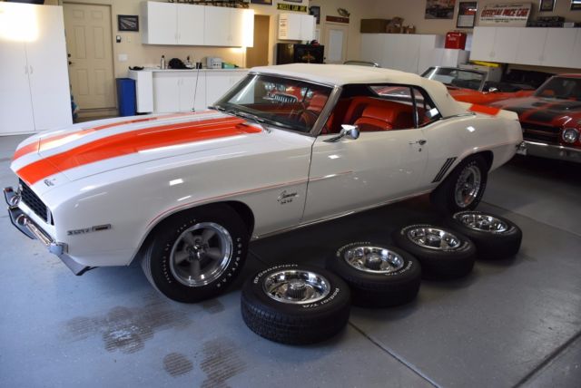 1969 Chevrolet Camaro Z11 Pacecar - photo 12