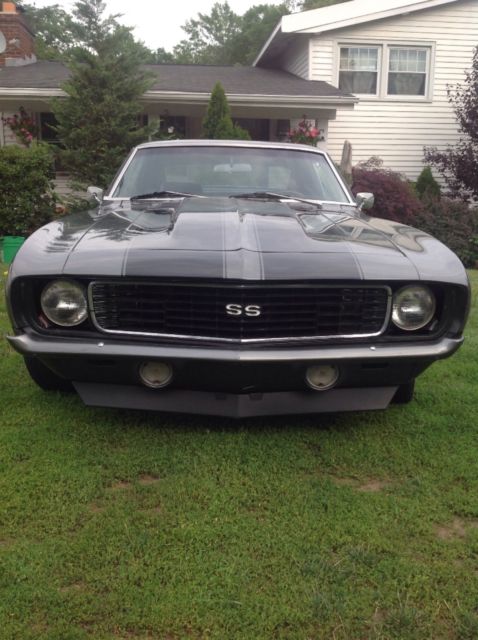 1969 Chevrolet Camaro SS Tribute