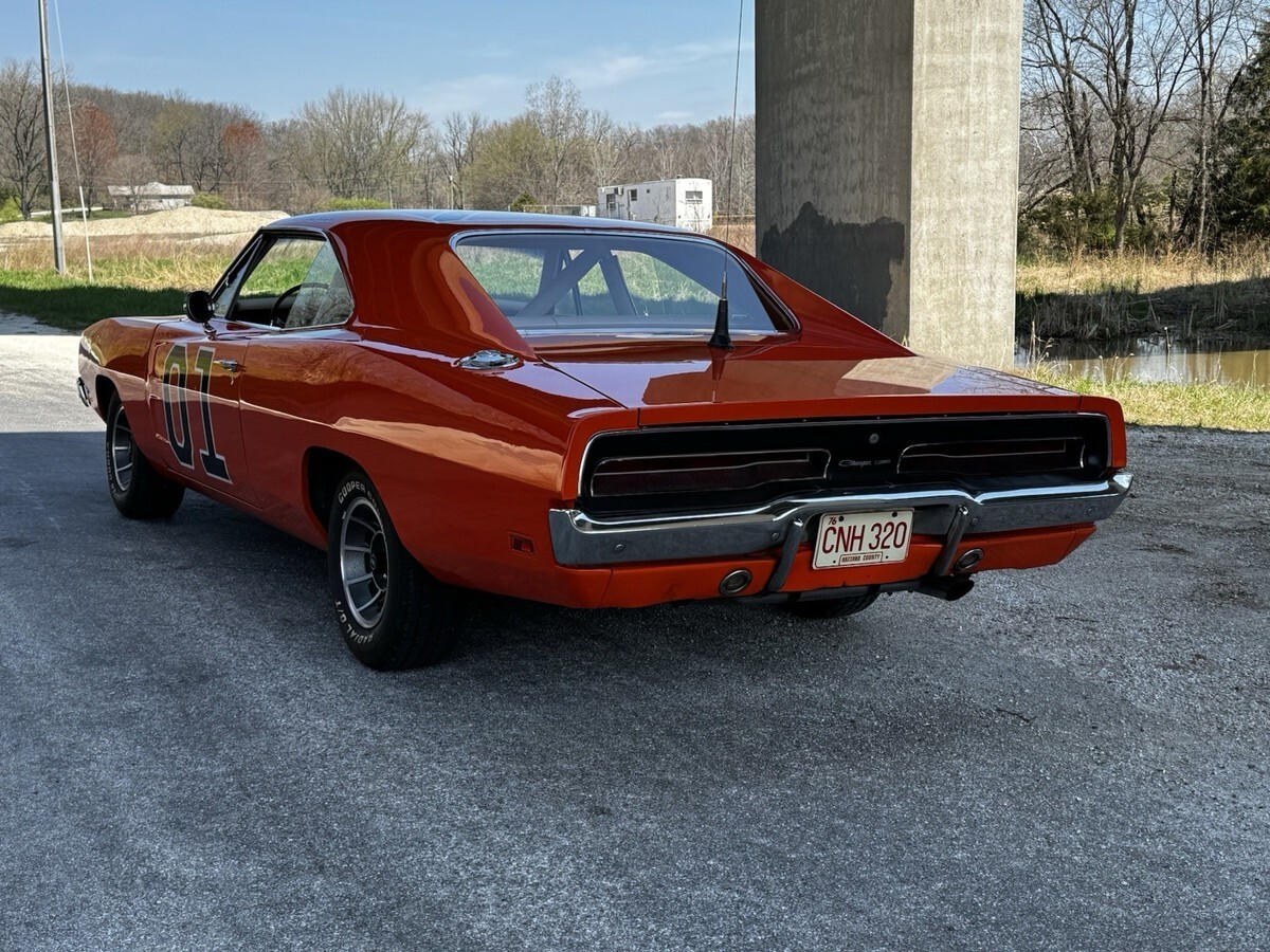 1969 Dodge Charger - photo 2