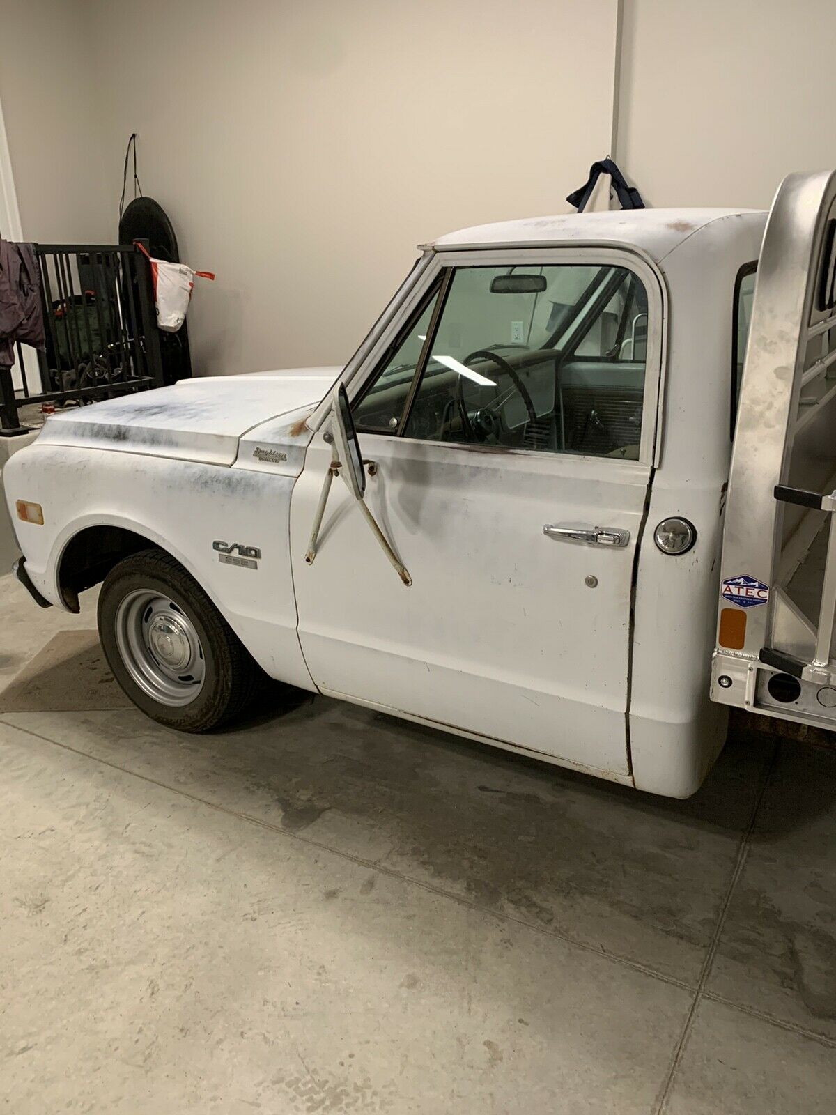 1969 Chevrolet C-10 White RWD Automatic 1969 Chevrolet C-10