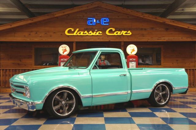 1969 Chevrolet C10 Resto Mod 1969 Chevrolet C-10 Resto Mod