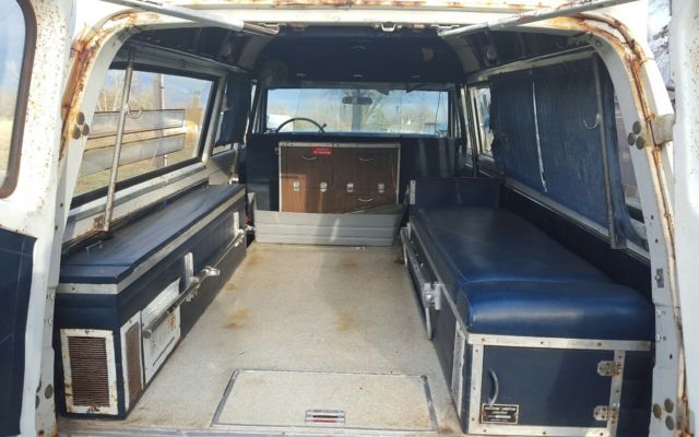 1969 Chevrolet Suburban - photo 7