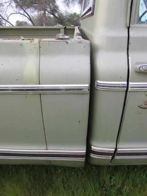 1969 Chevrolet C/K Pickup 2500 - photo 2