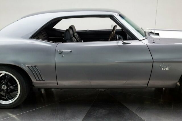 1969 Chevrolet Camaro -- - photo 9