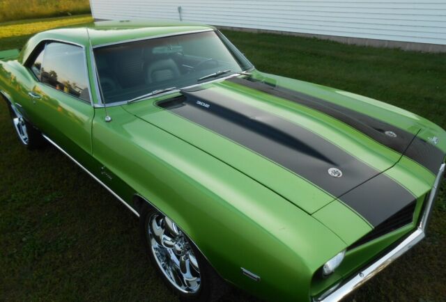 1969 Chevrolet Camaro - photo 12