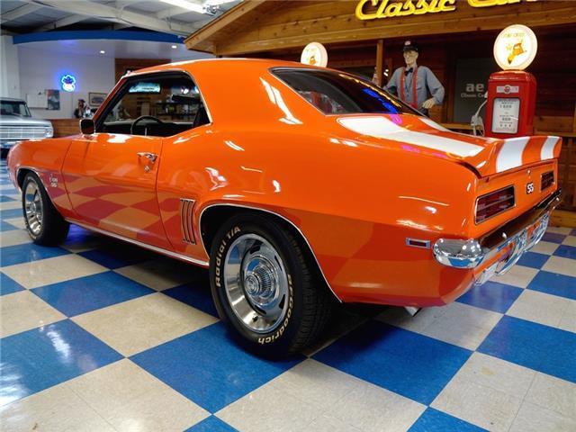 1969 Chevrolet Camaro 454 cui / 4 speed manual - photo 6
