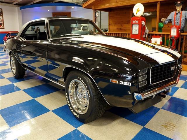 1969 Chevrolet Camaro RS badges & hide away lights - photo 10
