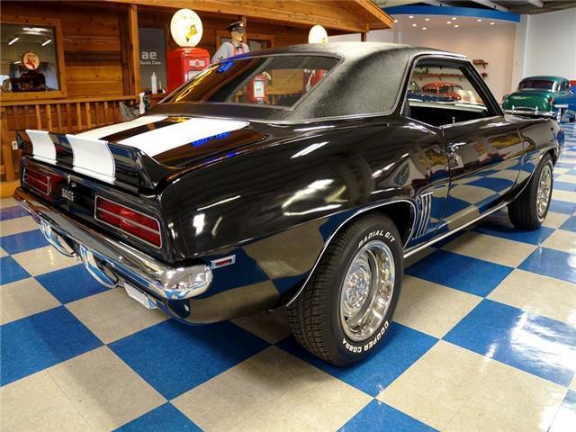 1969 Chevrolet Camaro RS badges & hide away lights - photo 11