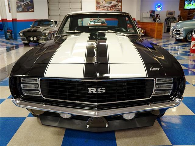 1969 Chevrolet Camaro RS badges & hide away lights - photo 12