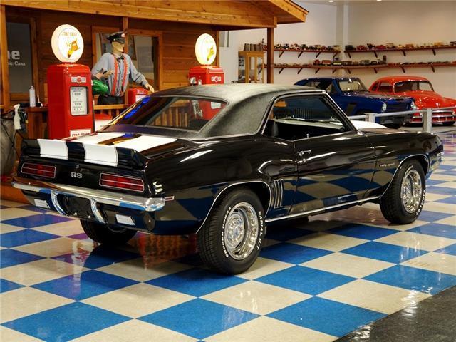 1969 Chevrolet Camaro RS badges & hide away lights - photo 9