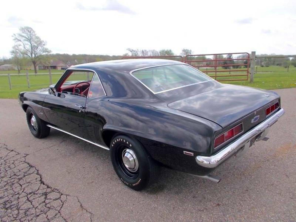 1969 Chevrolet Camaro COPO ZL1 Replica - photo 10