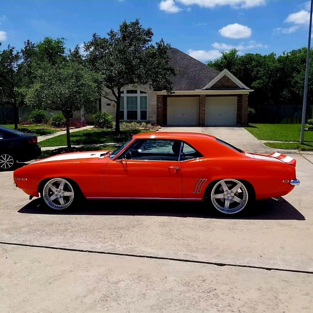 1969 Chevrolet Camaro - photo 12
