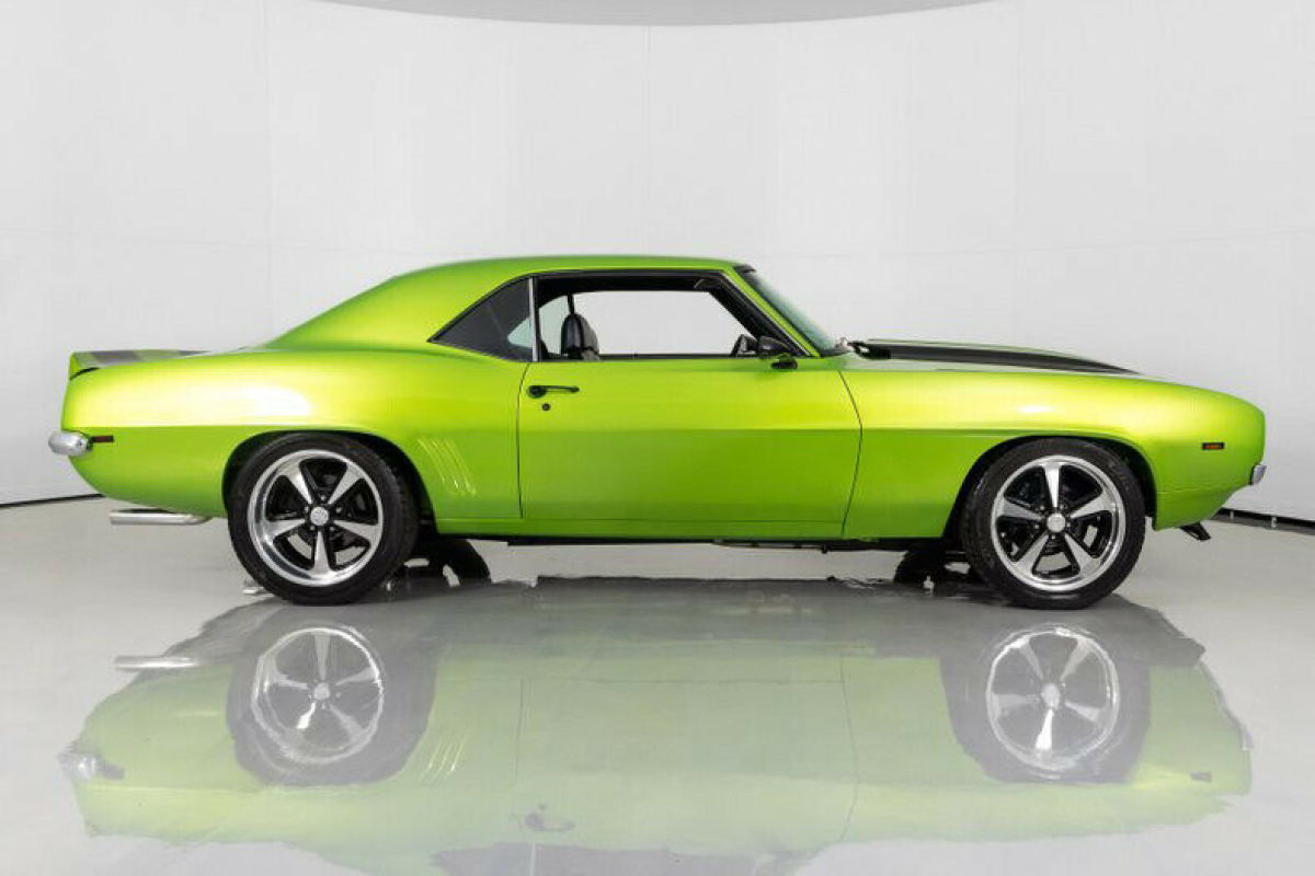 1969 Chevrolet Camaro 6-Speed - photo 12
