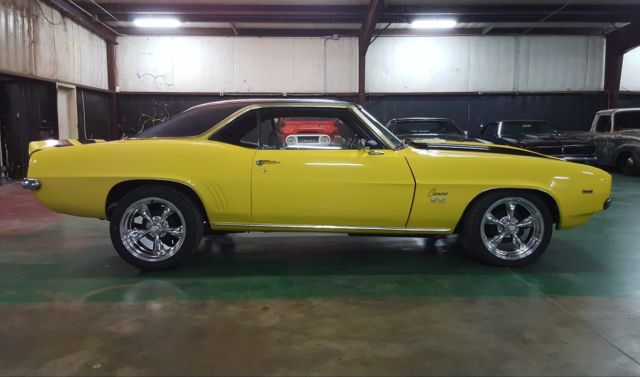 1969 Chevrolet Camaro Daytona Yellow - photo 6
