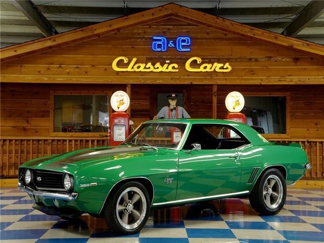 1969 Chevrolet Camaro-Green Metallic / Meteor Gray 1969 Chevrolet Camaro SS Badges / V8 / 700R4