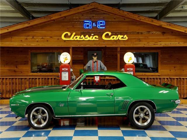 1969 Chevrolet Camaro SS Badges / V8 / 700R4 - photo 2
