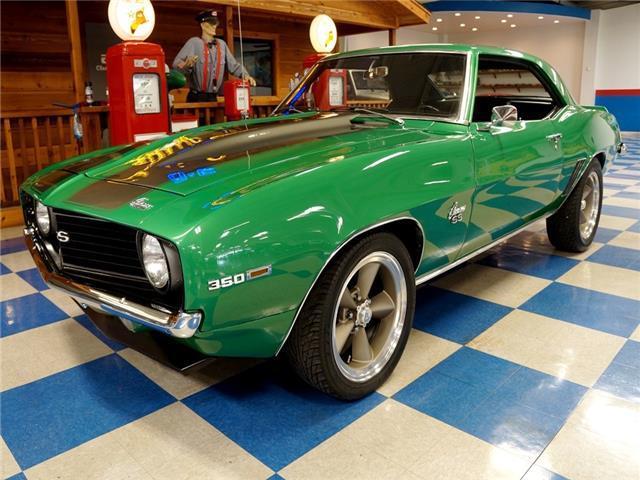 1969 Chevrolet Camaro SS Badges / V8 / 700R4 - photo 5