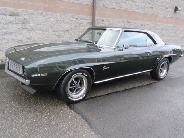 1969 Chevrolet Camaro RS 4 Speed 350 console gauges