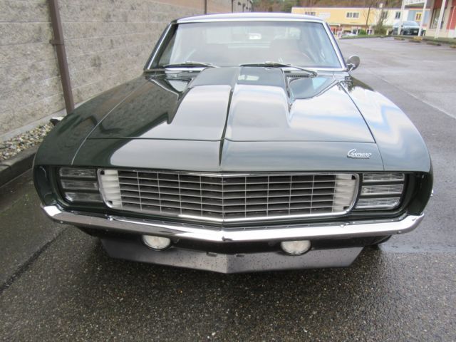 1969 Chevrolet Camaro RS 4 Speed 350 console gauges - photo 2