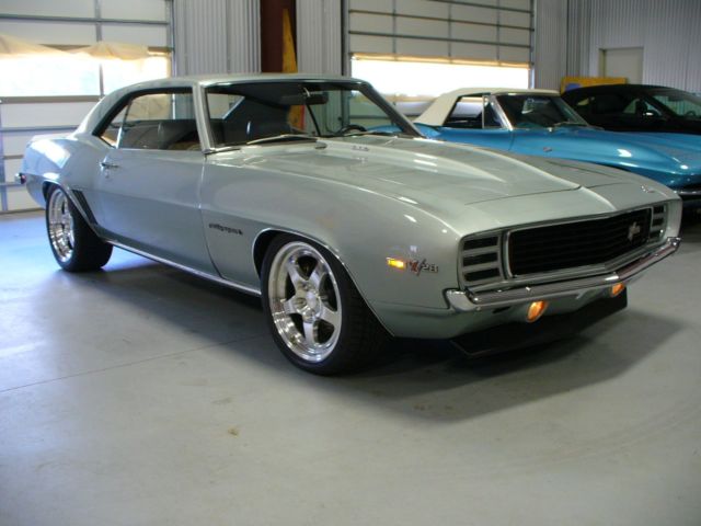 1969 Chevrolet Camaro - photo 2