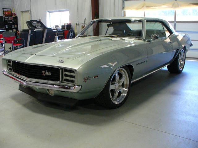 1969 Chevrolet Camaro - photo 9