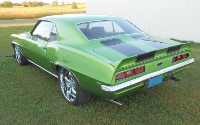 1969 Chevrolet Camaro - photo 11