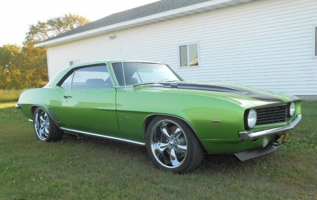 1969 Chevrolet Camaro - photo 2