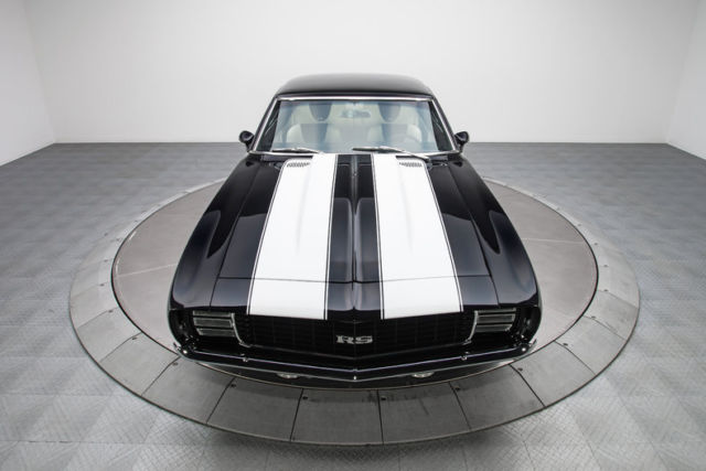 1969 Chevrolet Camaro RS - photo 10