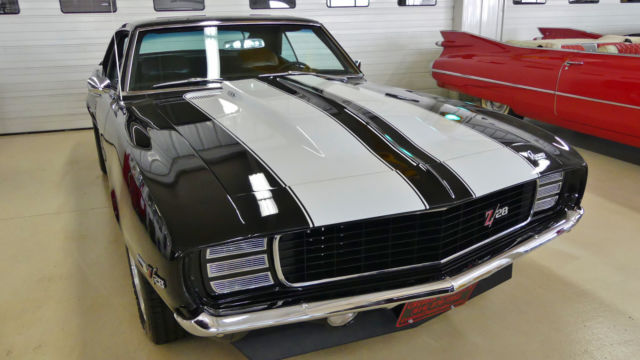 1969 Chevrolet Camaro RS - photo 3
