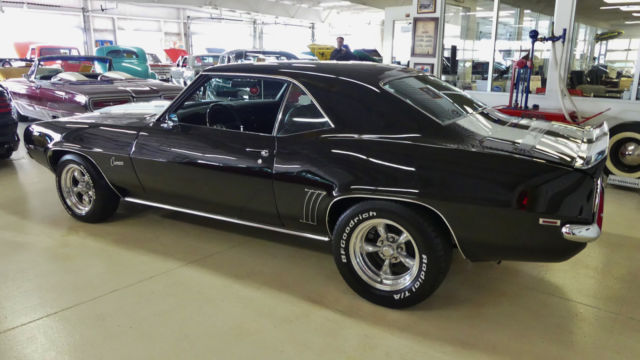1969 Chevrolet Camaro RS - photo 9