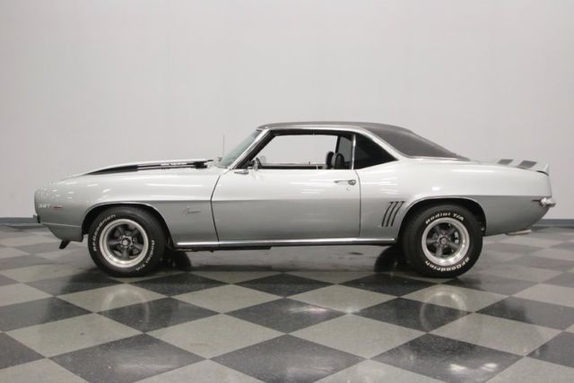1969 Chevrolet Camaro RS - photo 3