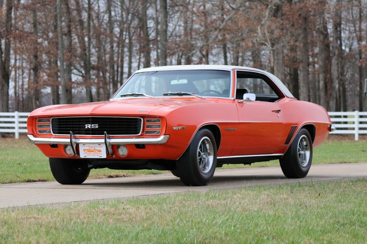 1969 Chevrolet Camaro RS - Hugger Orange 1969 Chevrolet Camaro