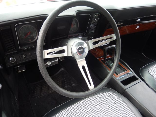 1969 Chevrolet Camaro RS - photo 9