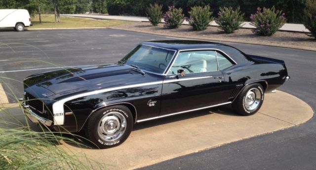 1969 Chevrolet Camaro RS/SS - Ground up Restoration 1969 Chevrolet Camaro