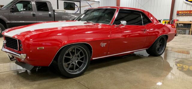 1969 Chevrolet Camaro RS/SS Restomod ProTouring 1969 Chevrolet Camaro