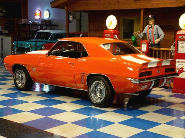 1969 Chevrolet Camaro 350 / 4 Speed Manual - photo 4