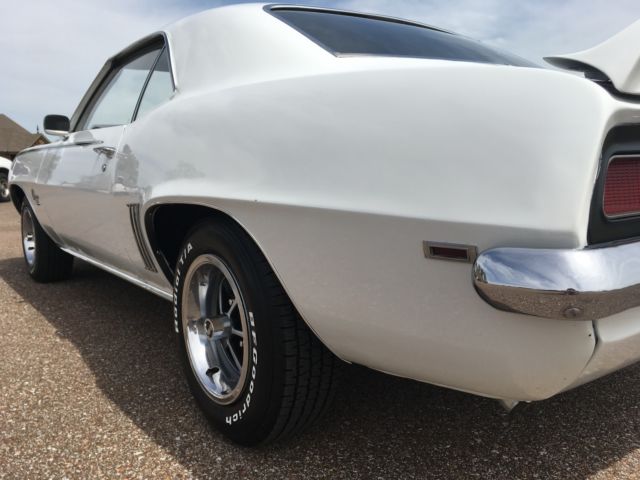 1969 Chevrolet Camaro - photo 12