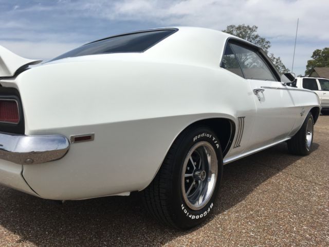 1969 Chevrolet Camaro - photo 13
