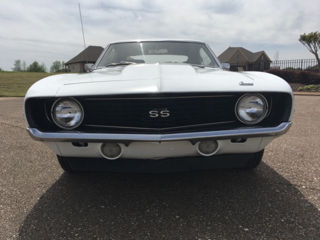 1969 Chevrolet Camaro - photo 2