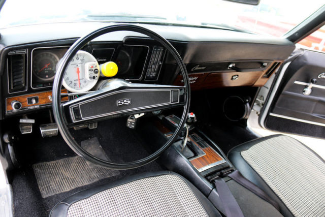 1969 Chevrolet Camaro SS 396 - photo 9