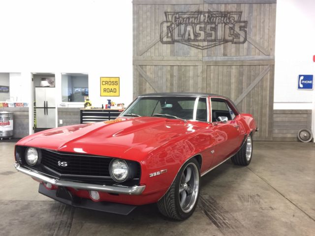 1969 Chevrolet Camaro SS 396 Big Block SOLID CAR Turbo 400 Transmission 1969 Chevrolet Camaro SS Trim