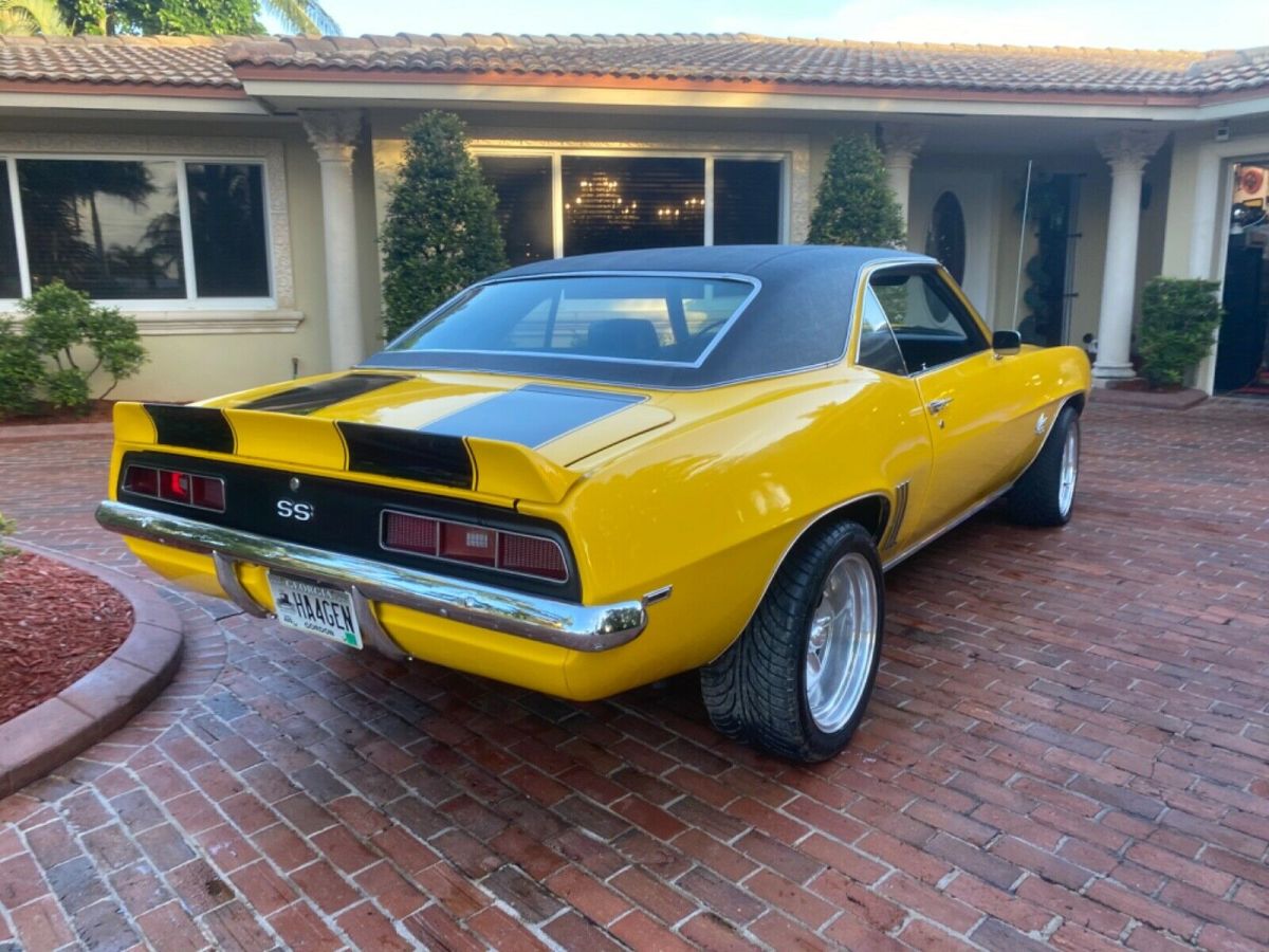 1969 Chevrolet Camaro - photo 12