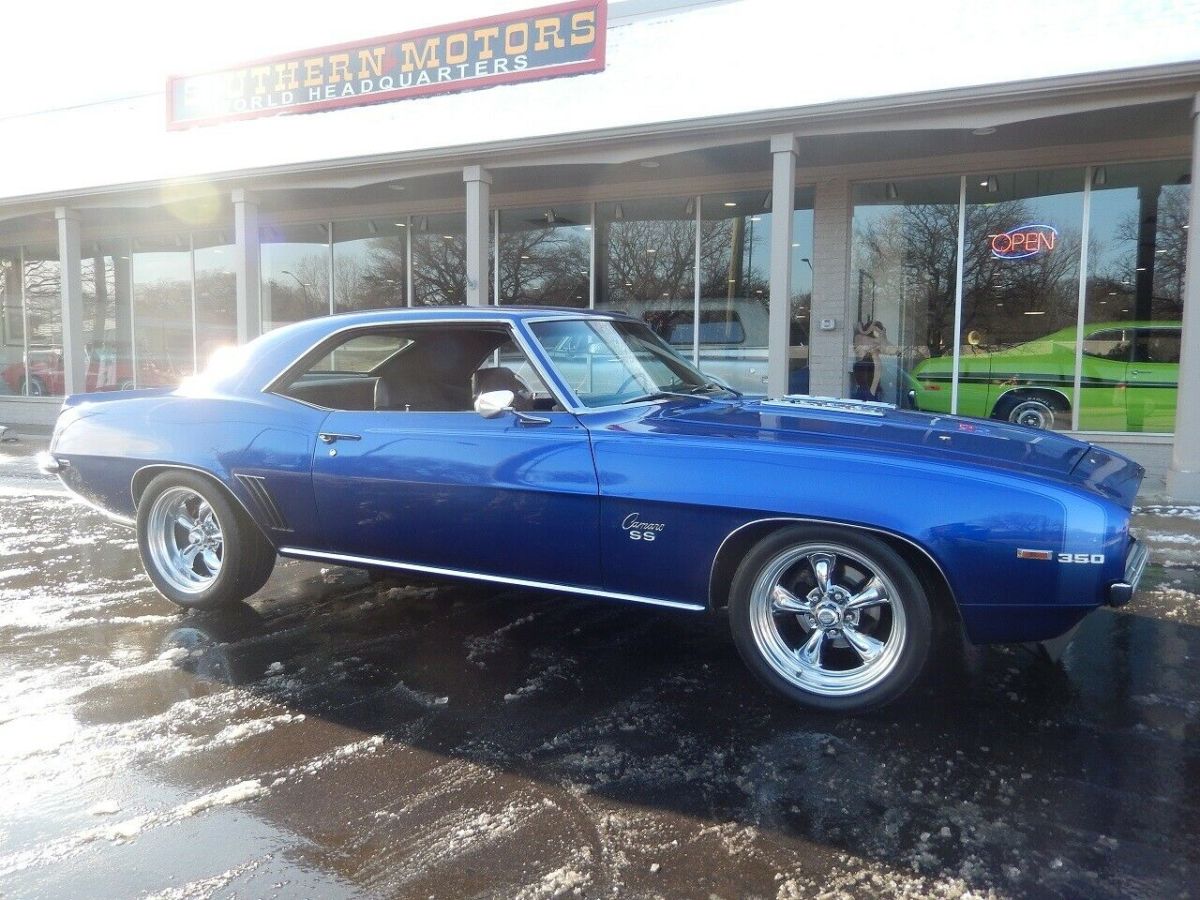 1969 Chevrolet Camaro SS 454 ci Muncie 4 speed 1969 Chevrolet Camaro SS